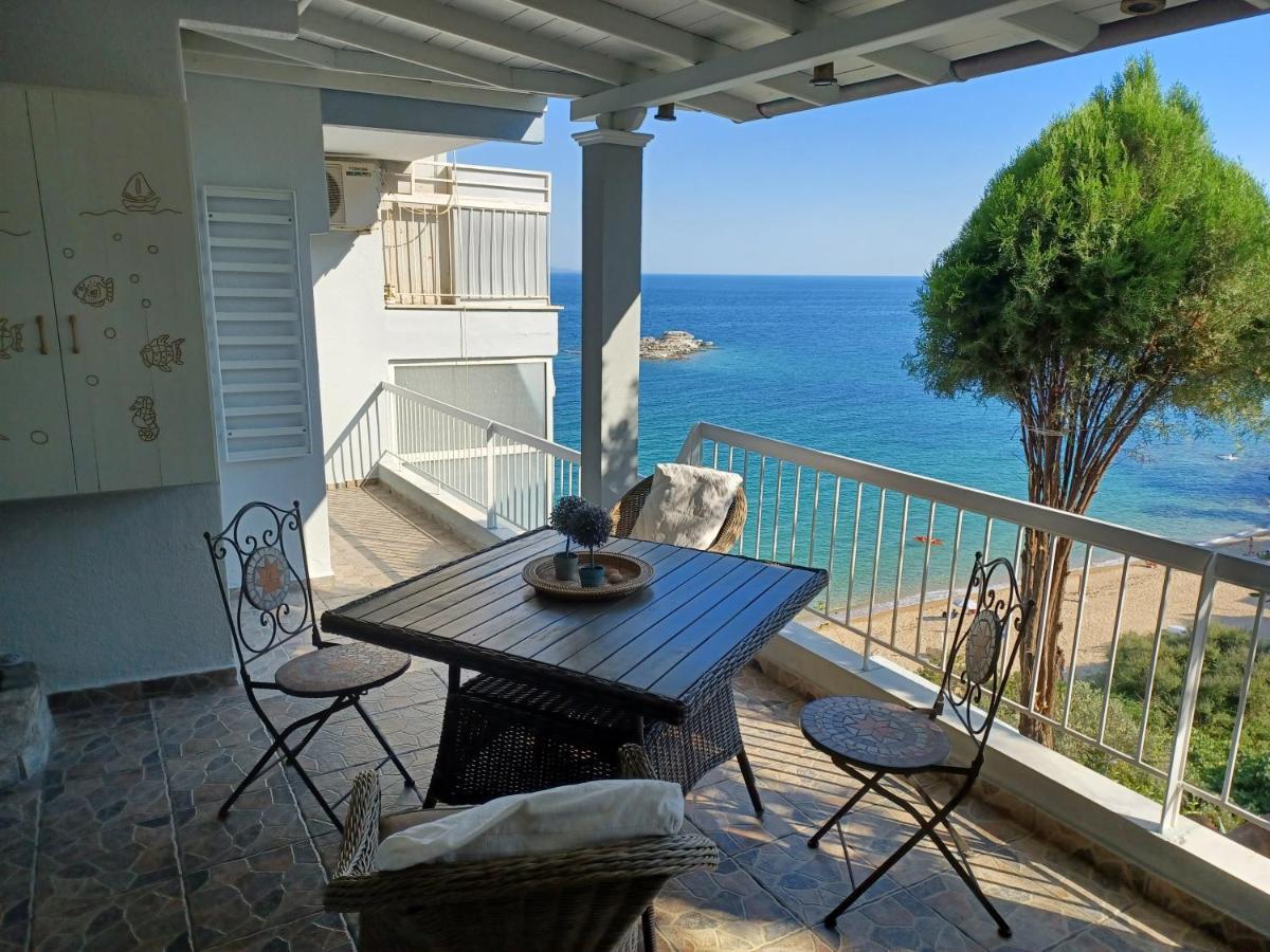 Balcony By The Sea Apartment Paleo Tsifliki Exterior photo