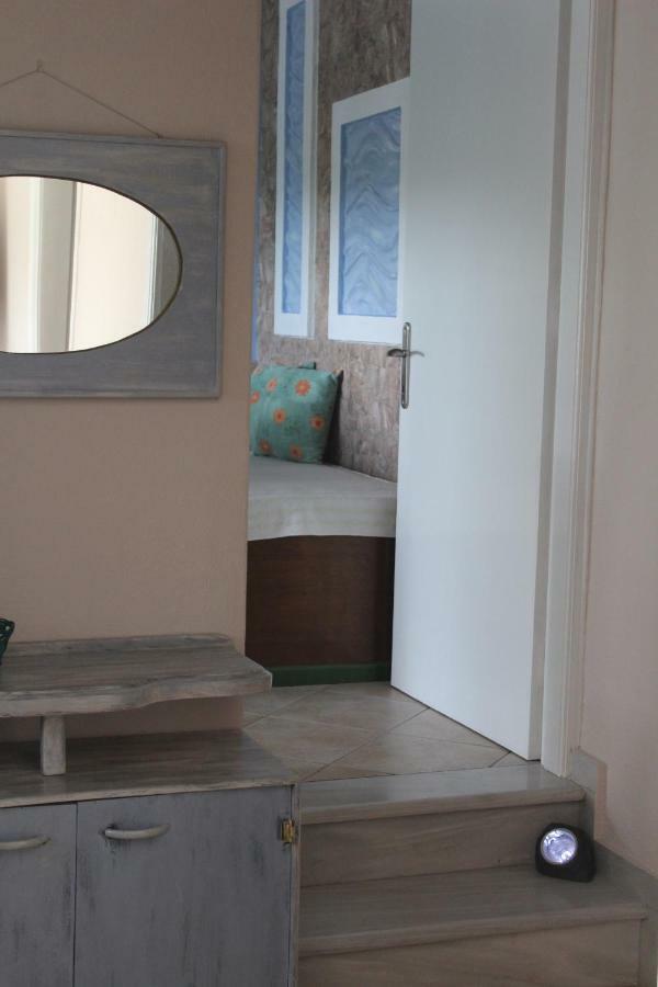 Balcony By The Sea Apartment Paleo Tsifliki Exterior photo